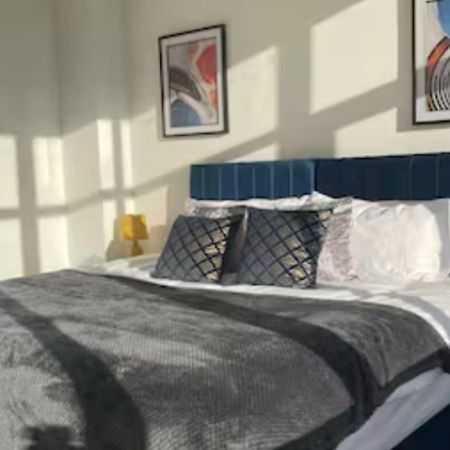 2 Bedroom Apartment - Flitwick - Contractor Friendly - Tourist Ready - Full Kitchen - Wifi - Smart Tv - Sofa Bed - Free Parking - Ideal For Short Or Long Stays Eksteriør billede