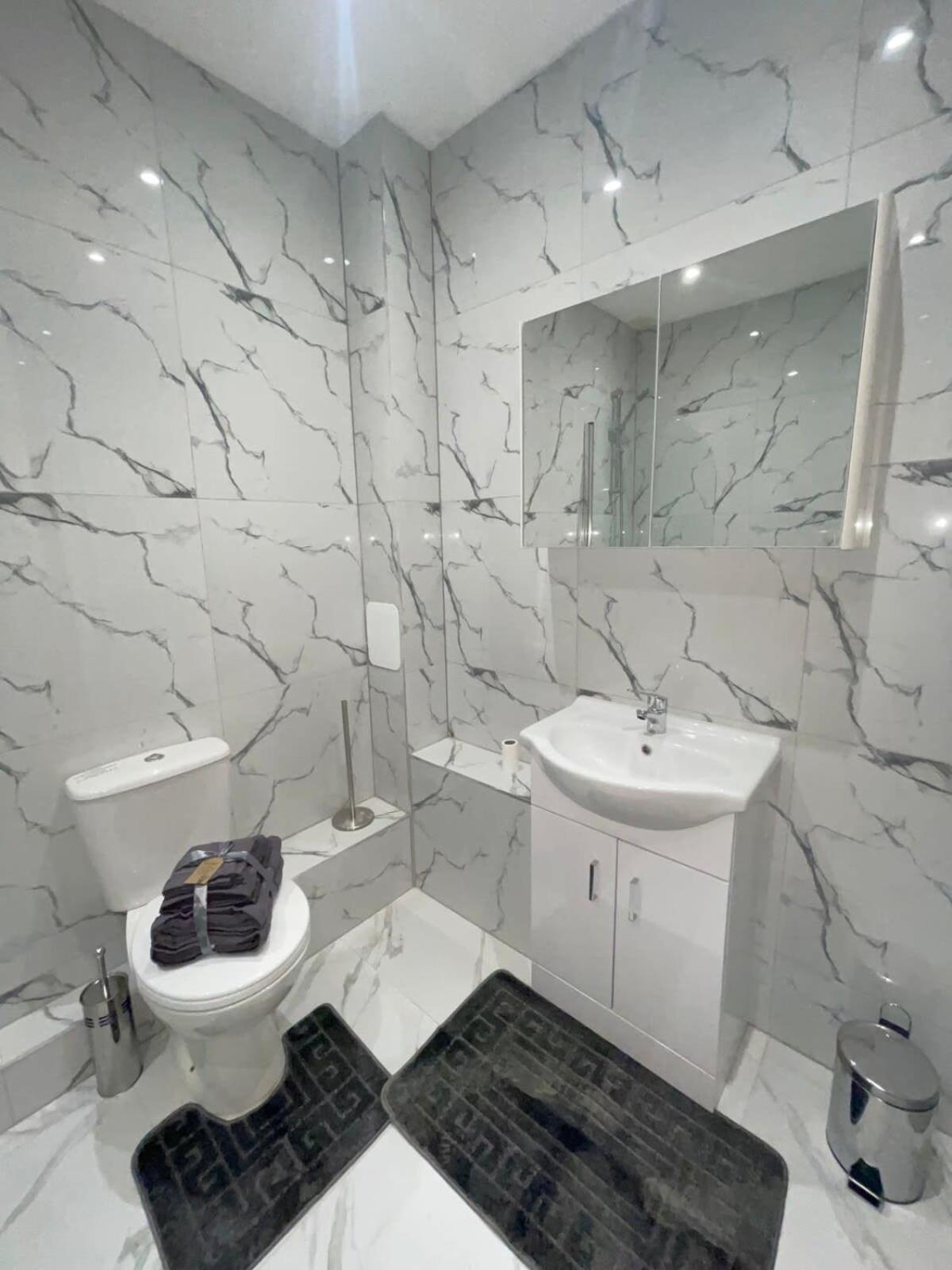 2 Bedroom Apartment - Flitwick - Contractor Friendly - Tourist Ready - Full Kitchen - Wifi - Smart Tv - Sofa Bed - Free Parking - Ideal For Short Or Long Stays Eksteriør billede