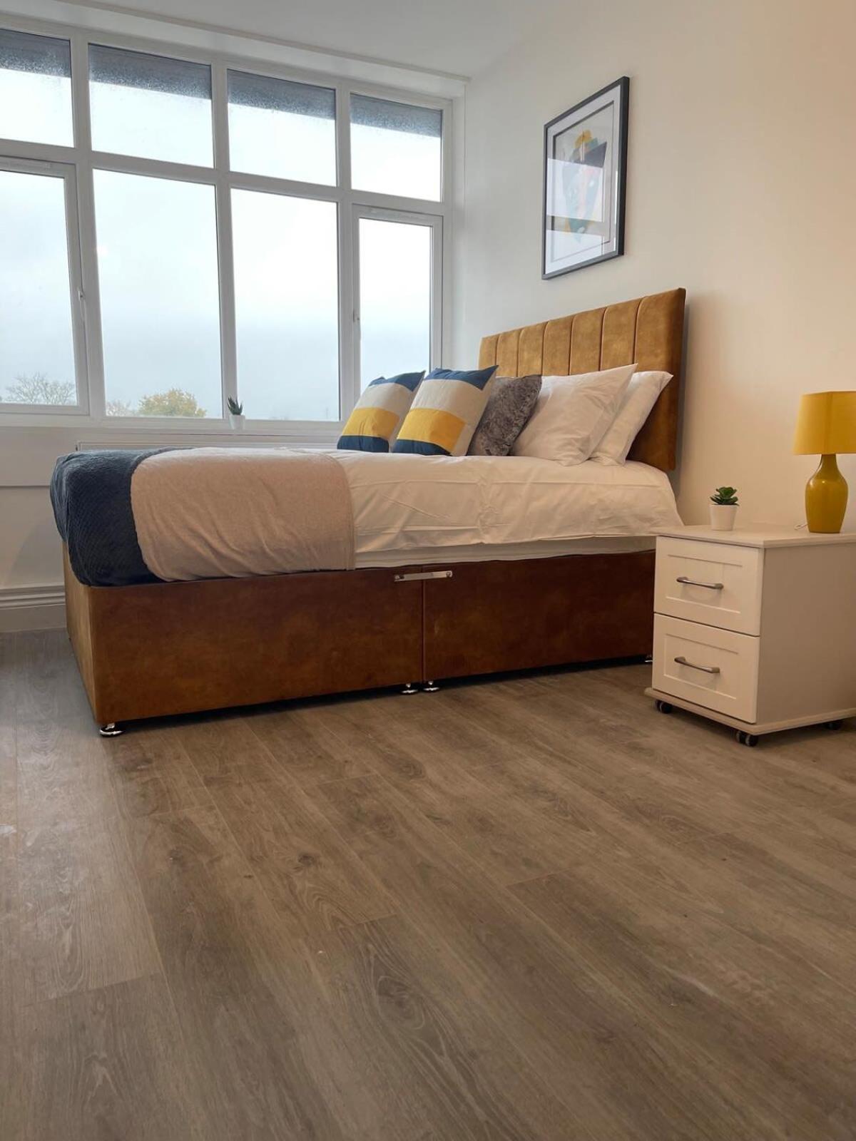 2 Bedroom Apartment - Flitwick - Contractor Friendly - Tourist Ready - Full Kitchen - Wifi - Smart Tv - Sofa Bed - Free Parking - Ideal For Short Or Long Stays Eksteriør billede